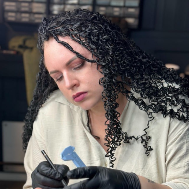 Catherine – sertifisert permanent makeup-artist i Fredrikstad